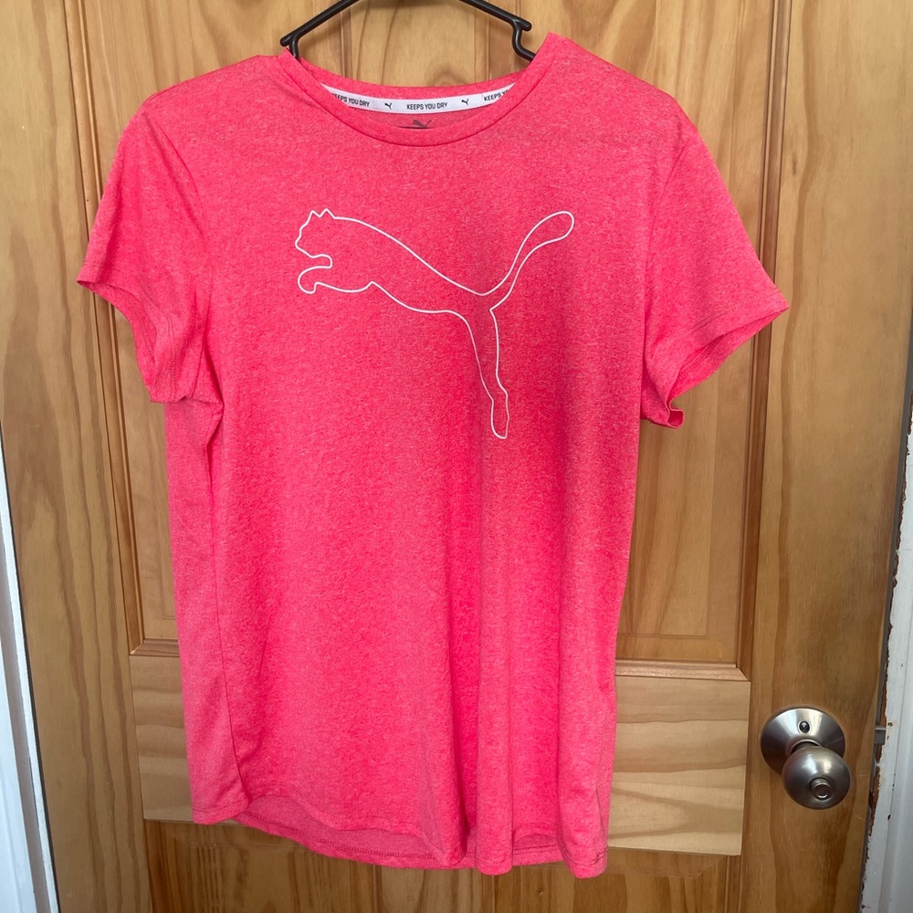 Like New, Women’s Size Large Puma Keeps You Dry T-Shirt